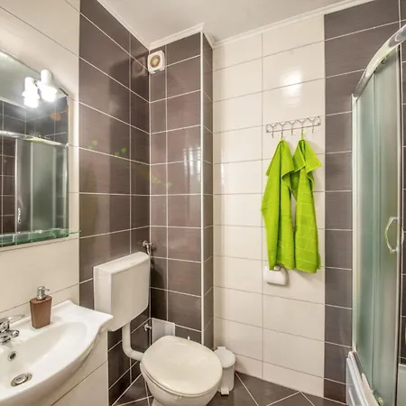 Apartament Comfy In With Fenced Garden *